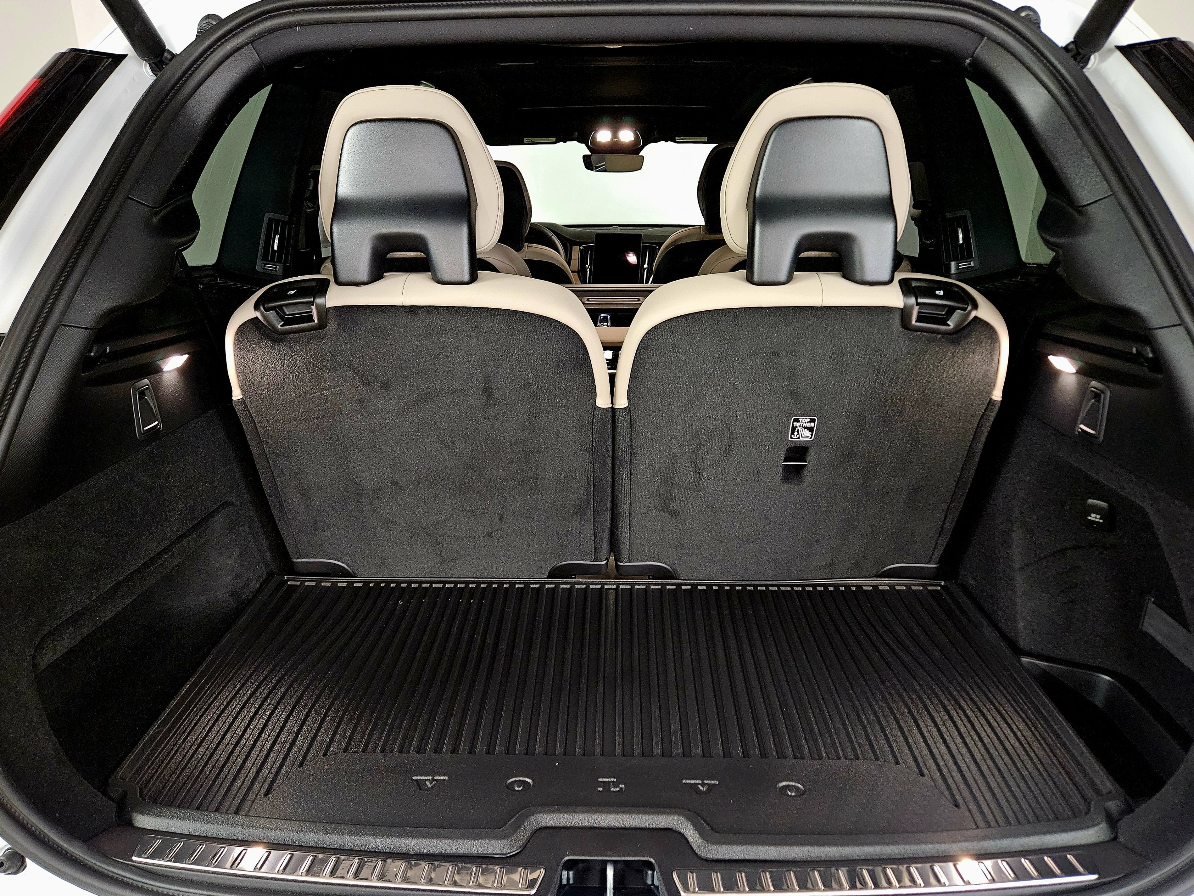 2026 Volvo XC90 Plus