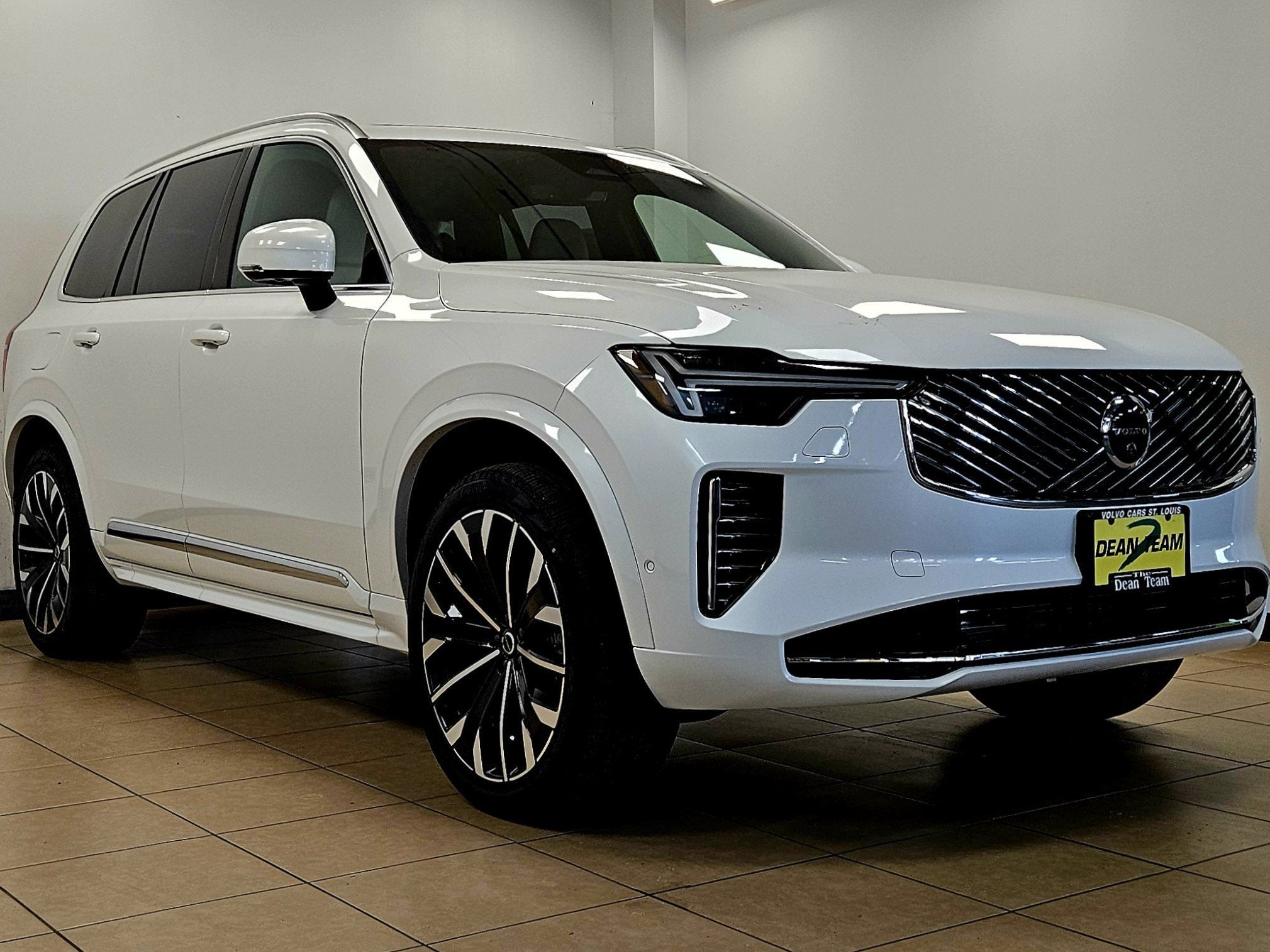 2026 Volvo XC90 Plus