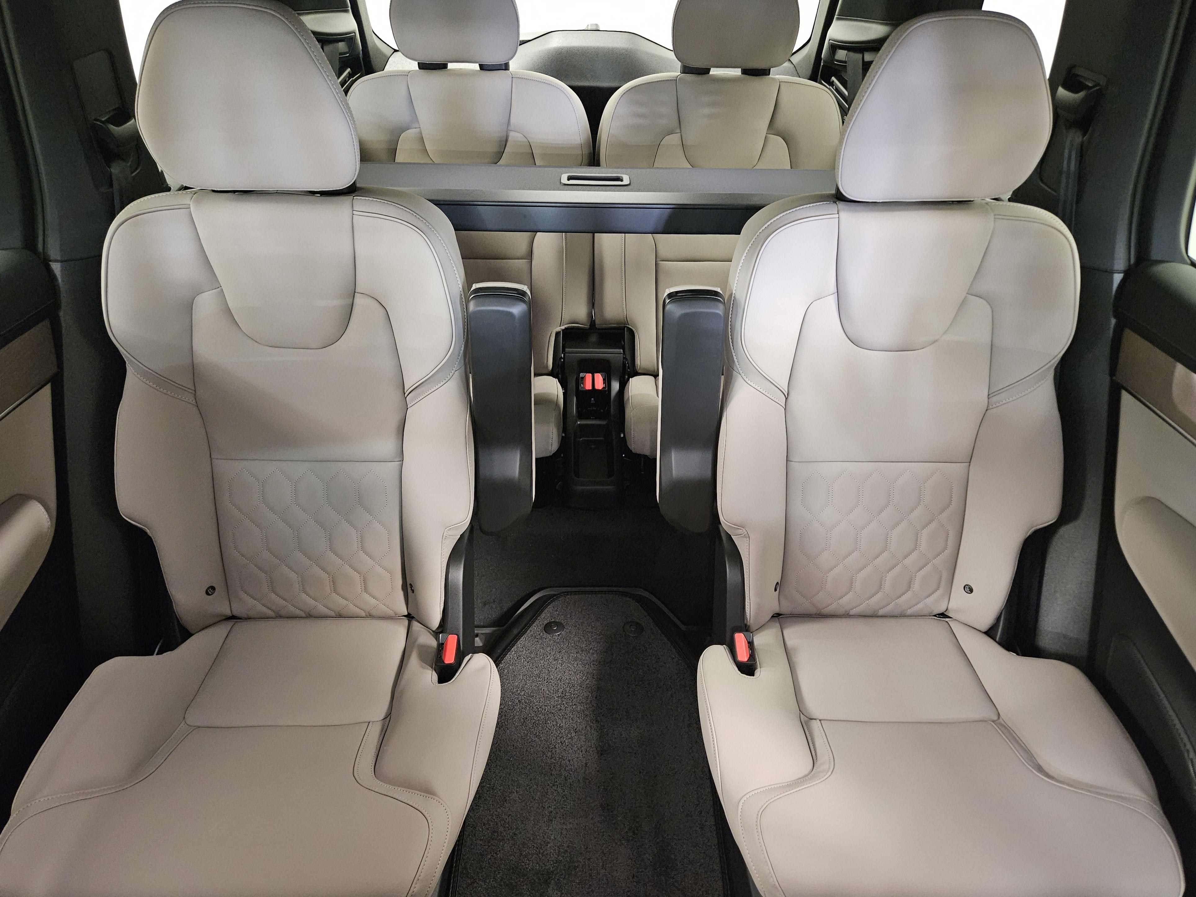 2026 Volvo XC90 Plus