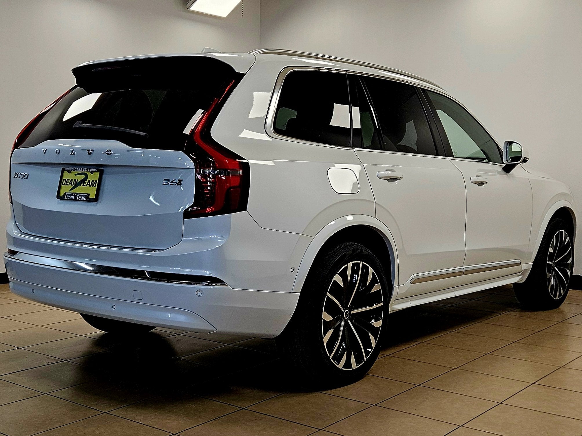 2026 Volvo XC90 Plus