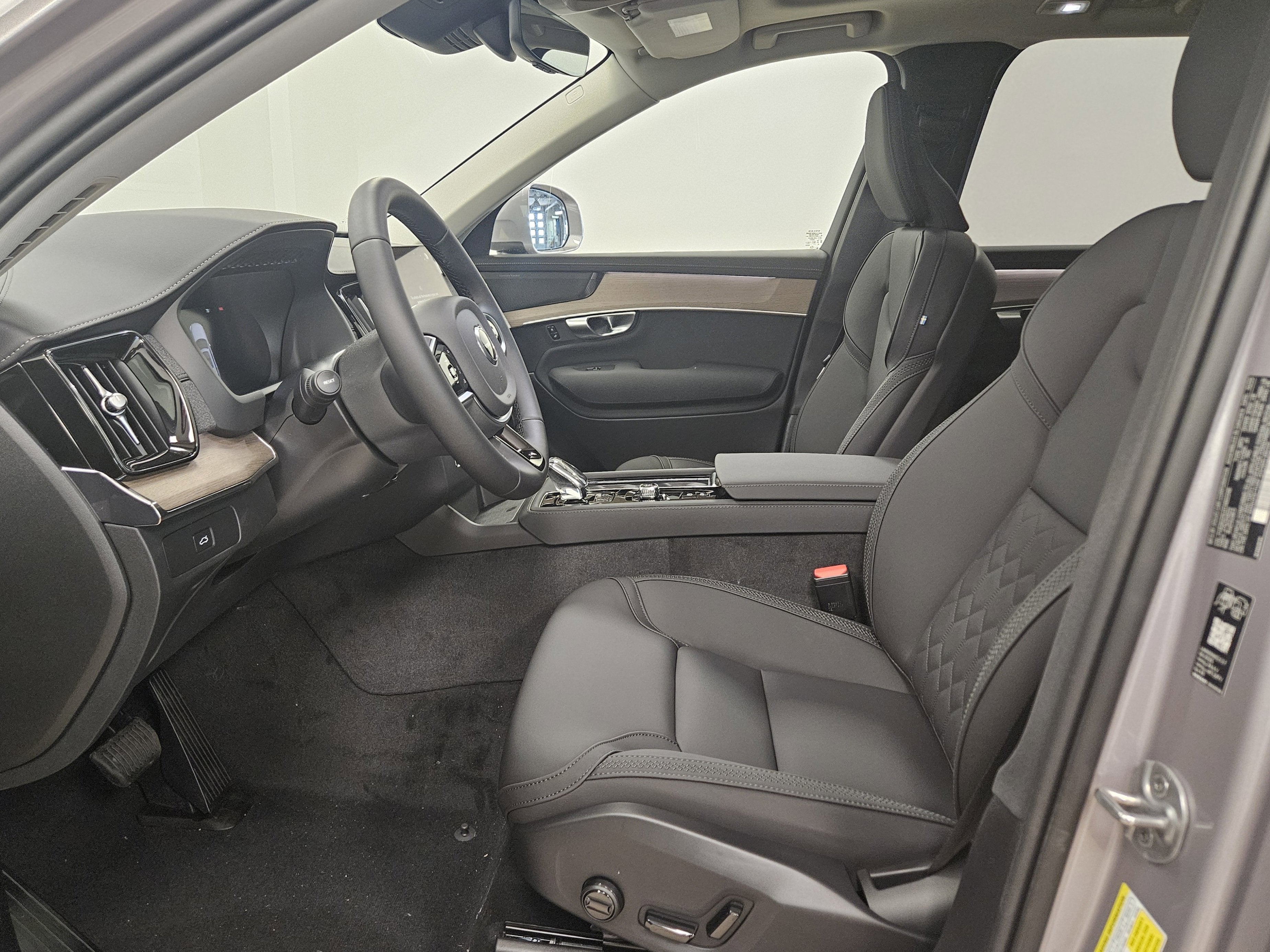 2026 Volvo XC90 Plus