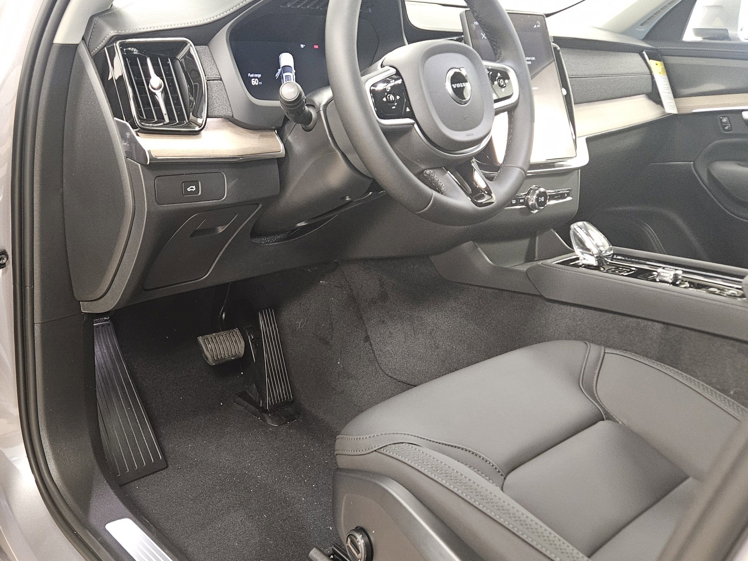 2026 Volvo XC90 Plus