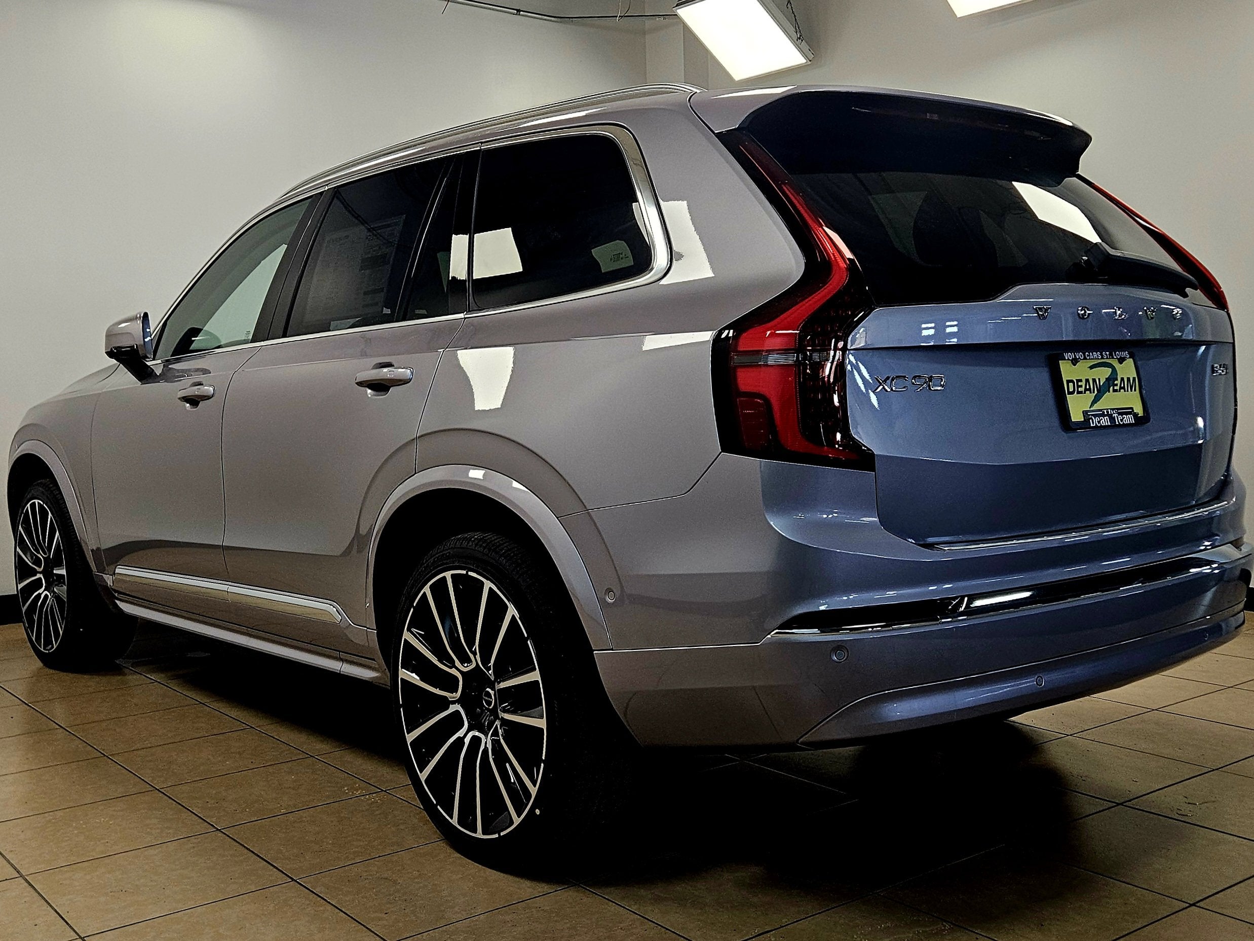 2026 Volvo XC90 Plus