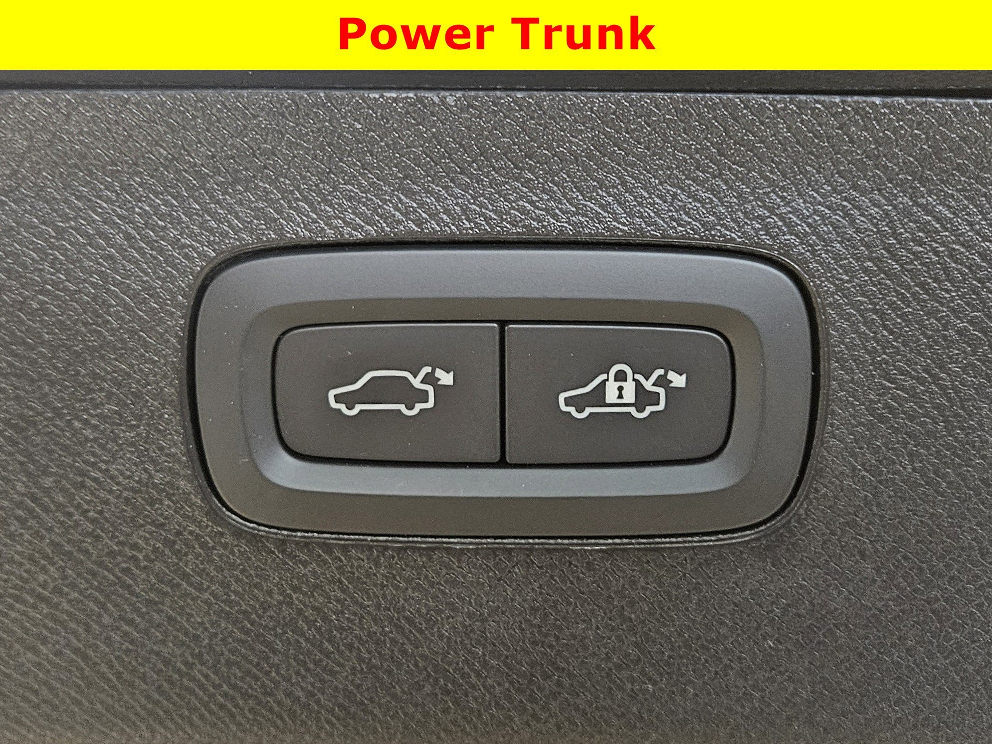 2025 Volvo XC90 Plus