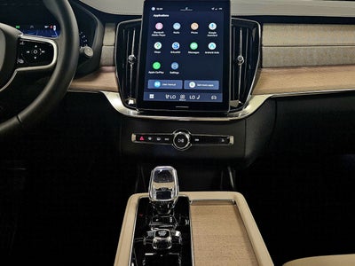 2026 Volvo XC90 Plus