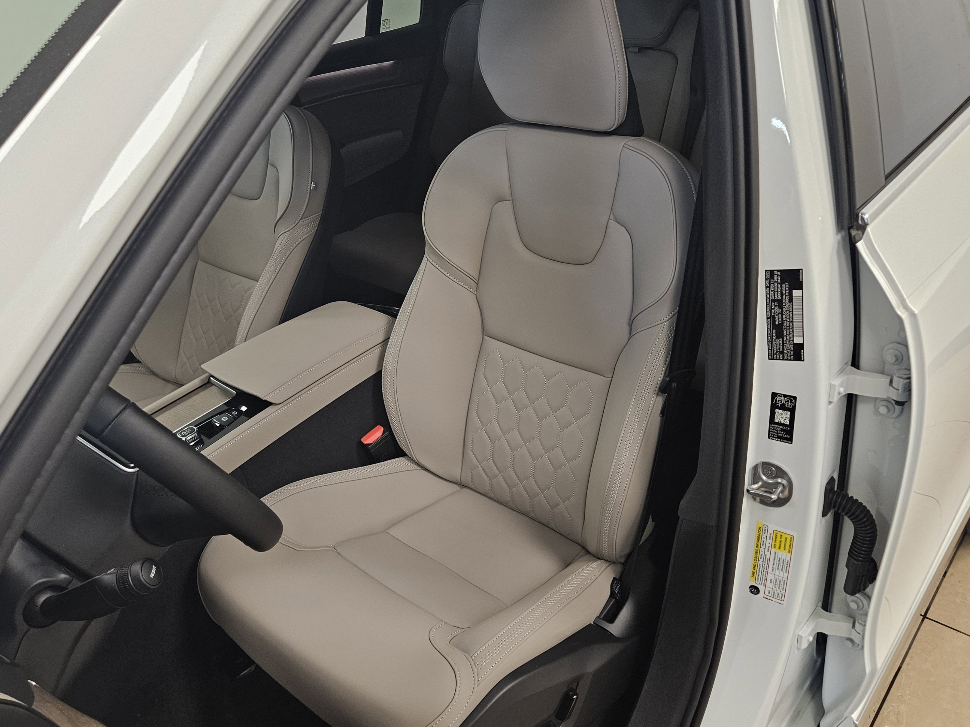 2026 Volvo XC90 Plus