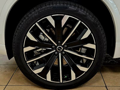 2026 Volvo XC90 Plus