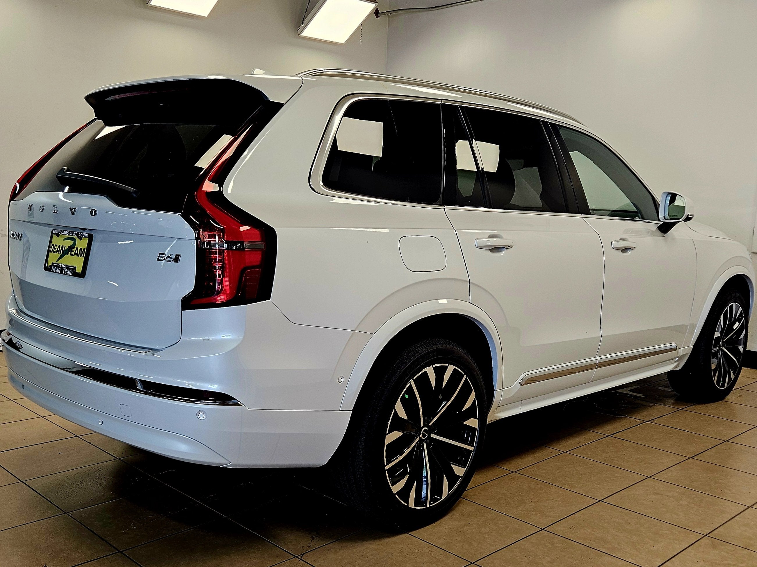 2026 Volvo XC90 Plus