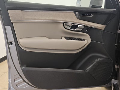 2026 Volvo XC90 Plus