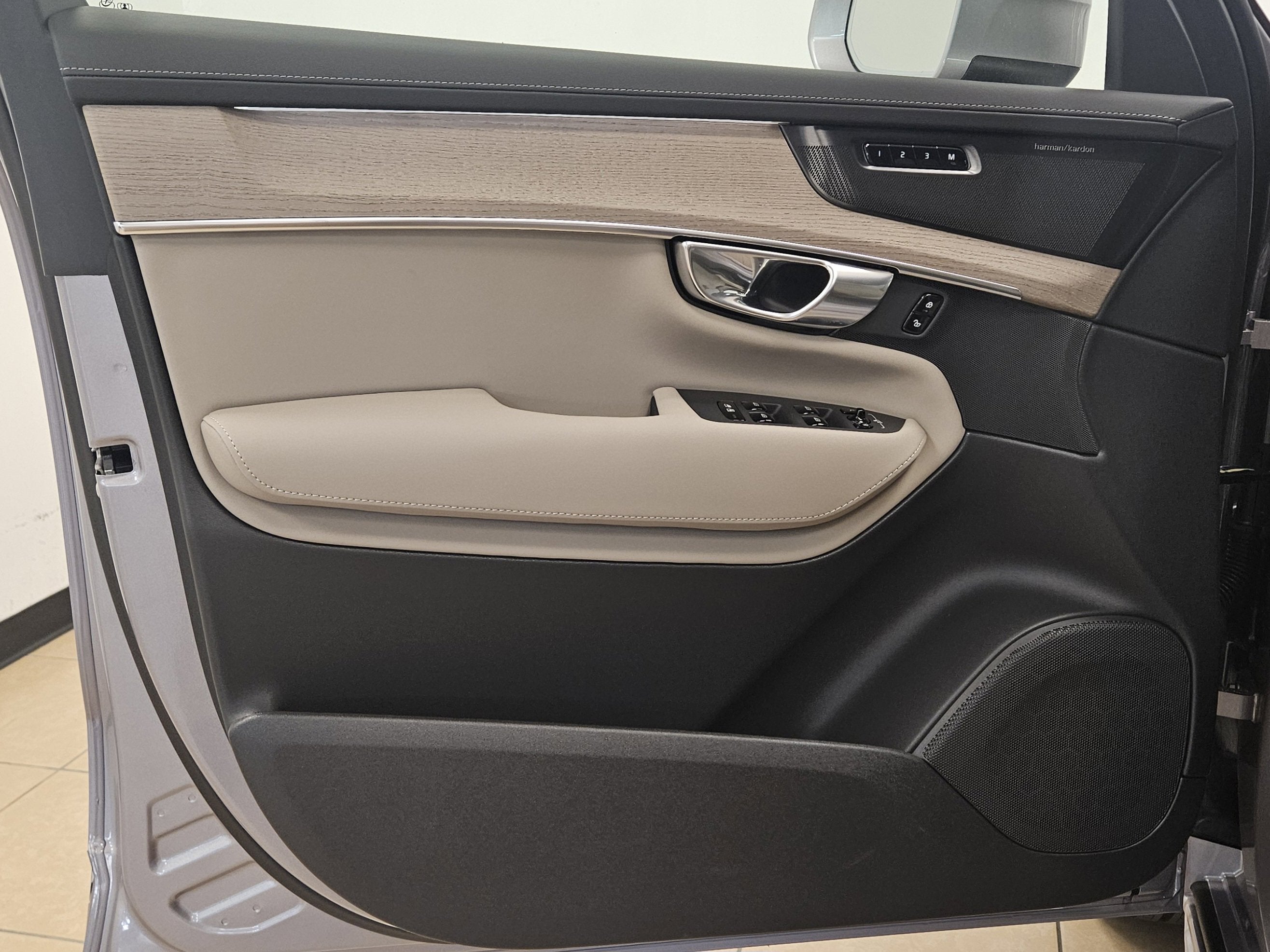 2026 Volvo XC90 Plus