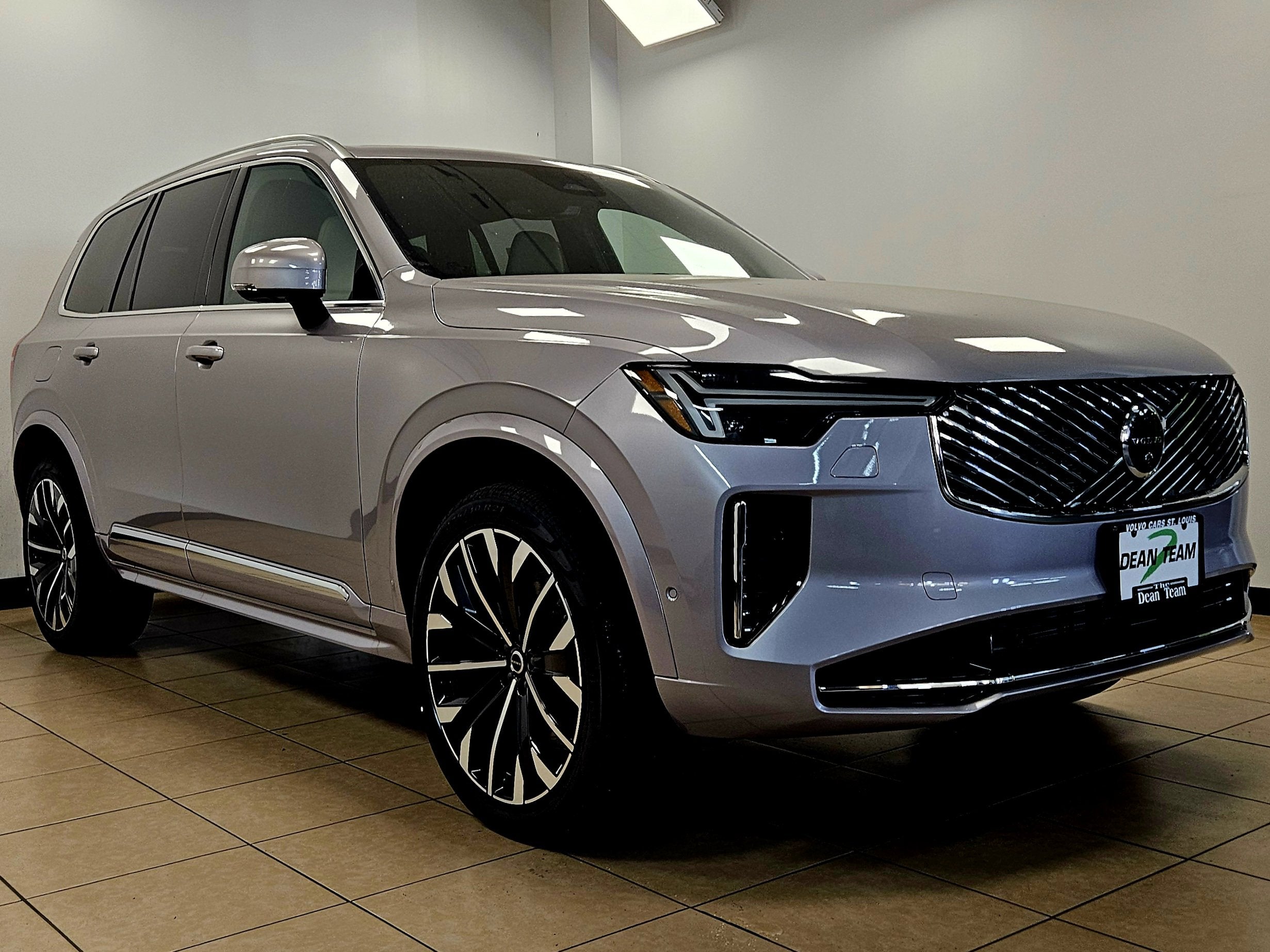 2026 Volvo XC90 Plus
