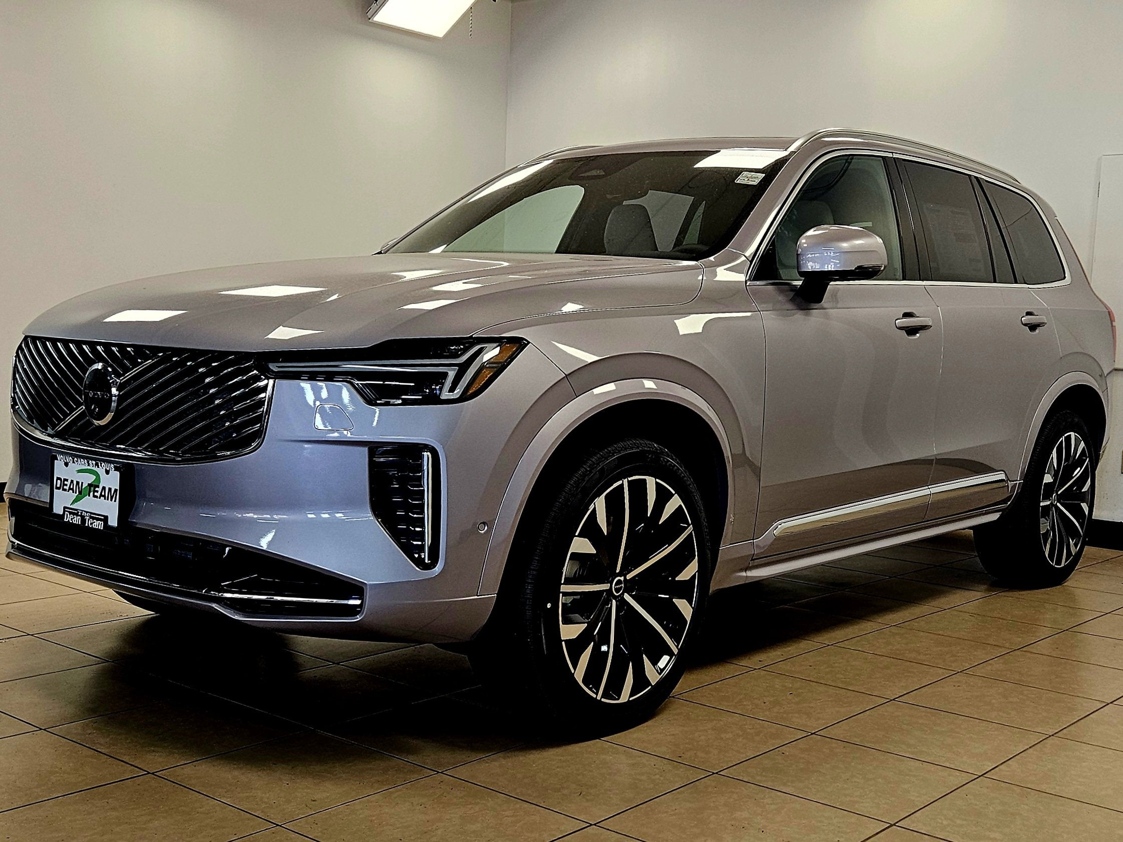 2026 Volvo XC90 Plus