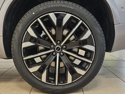 2026 Volvo XC90 Plus