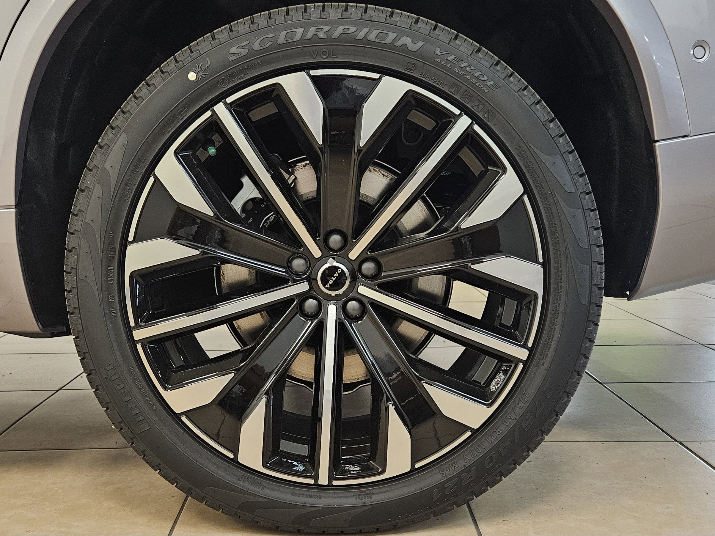 2026 Volvo XC90 Plus