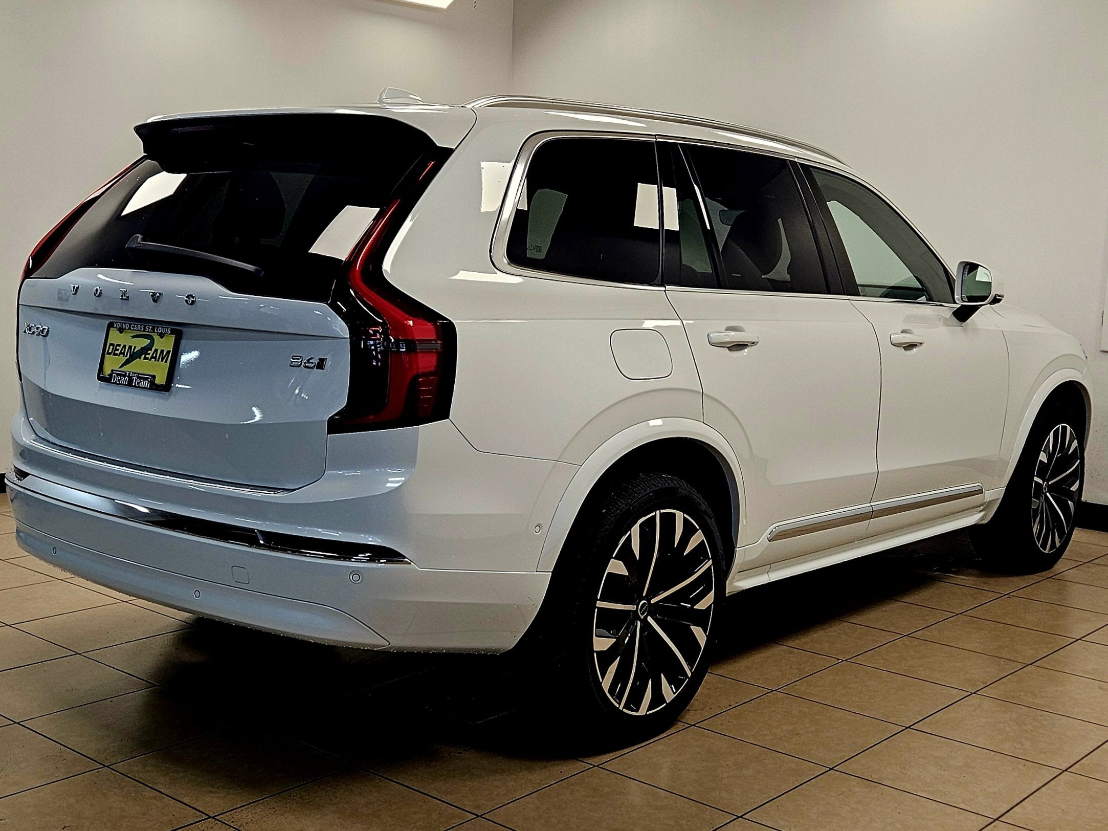2026 Volvo XC90 Plus