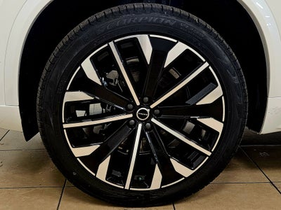 2026 Volvo XC90 Plus