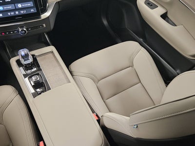 2026 Volvo XC90 Plus