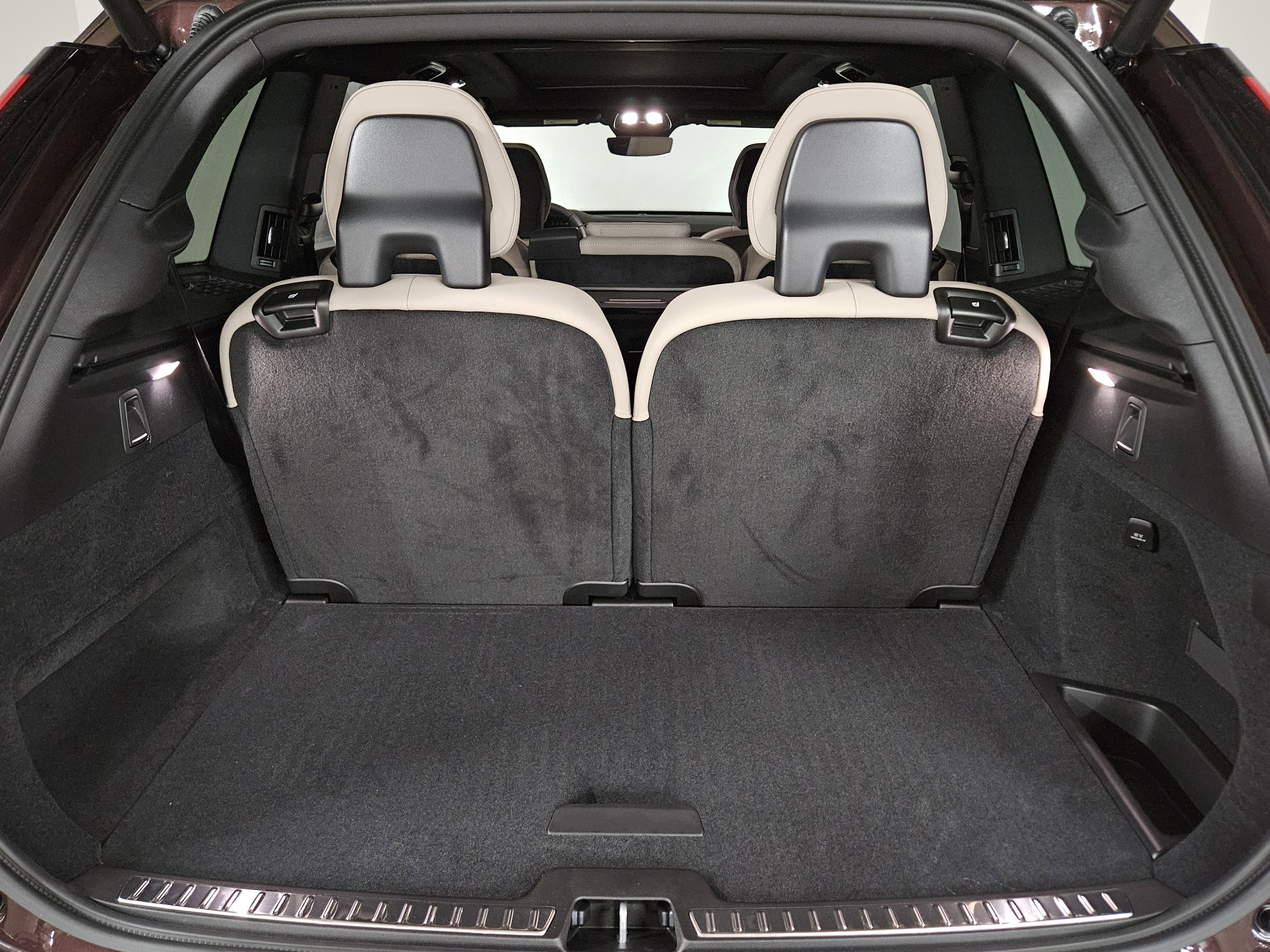 2026 Volvo XC90 Plus