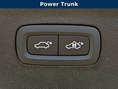 2026 Volvo XC90 Plus