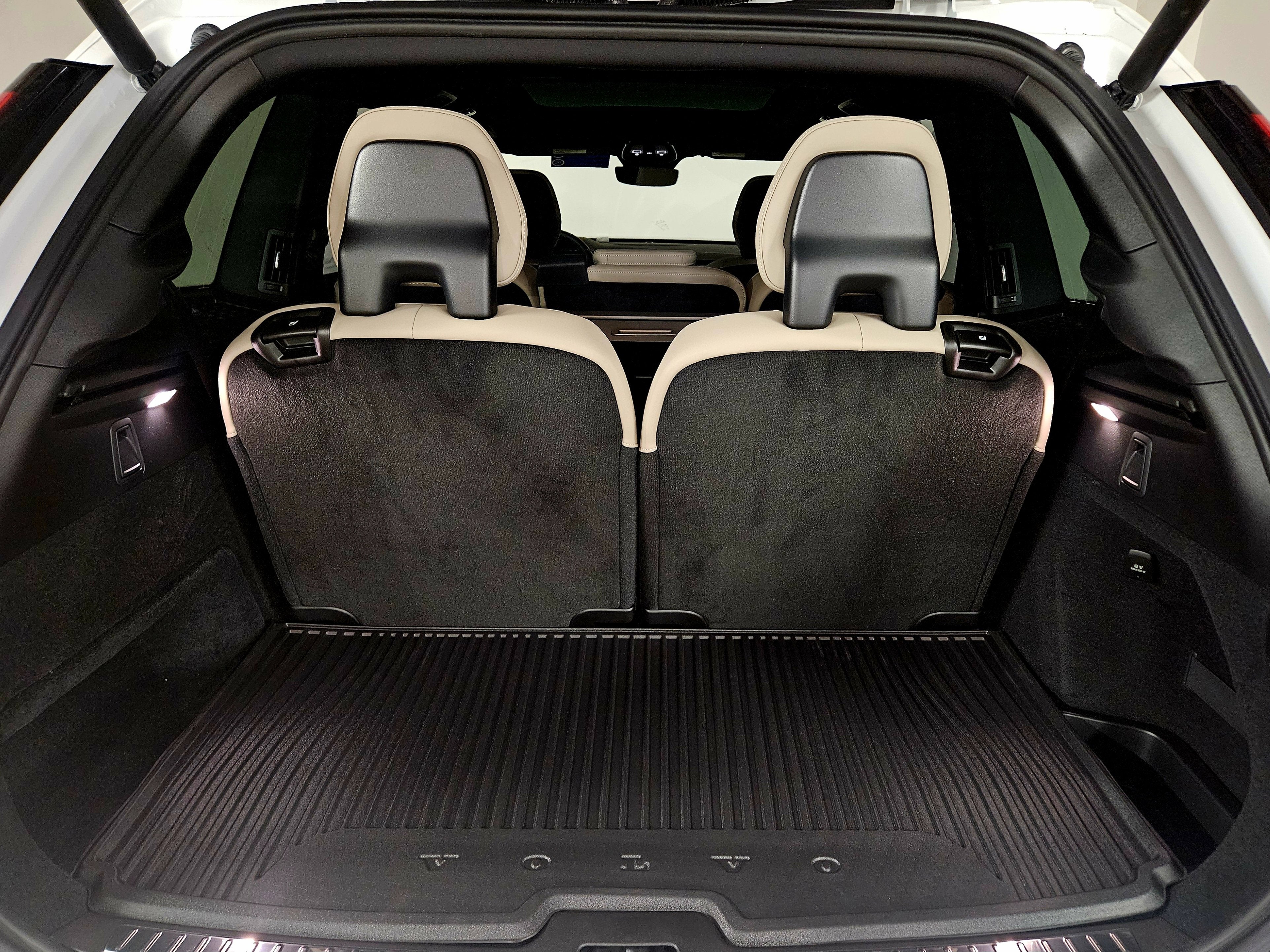 2026 Volvo XC90 Plus