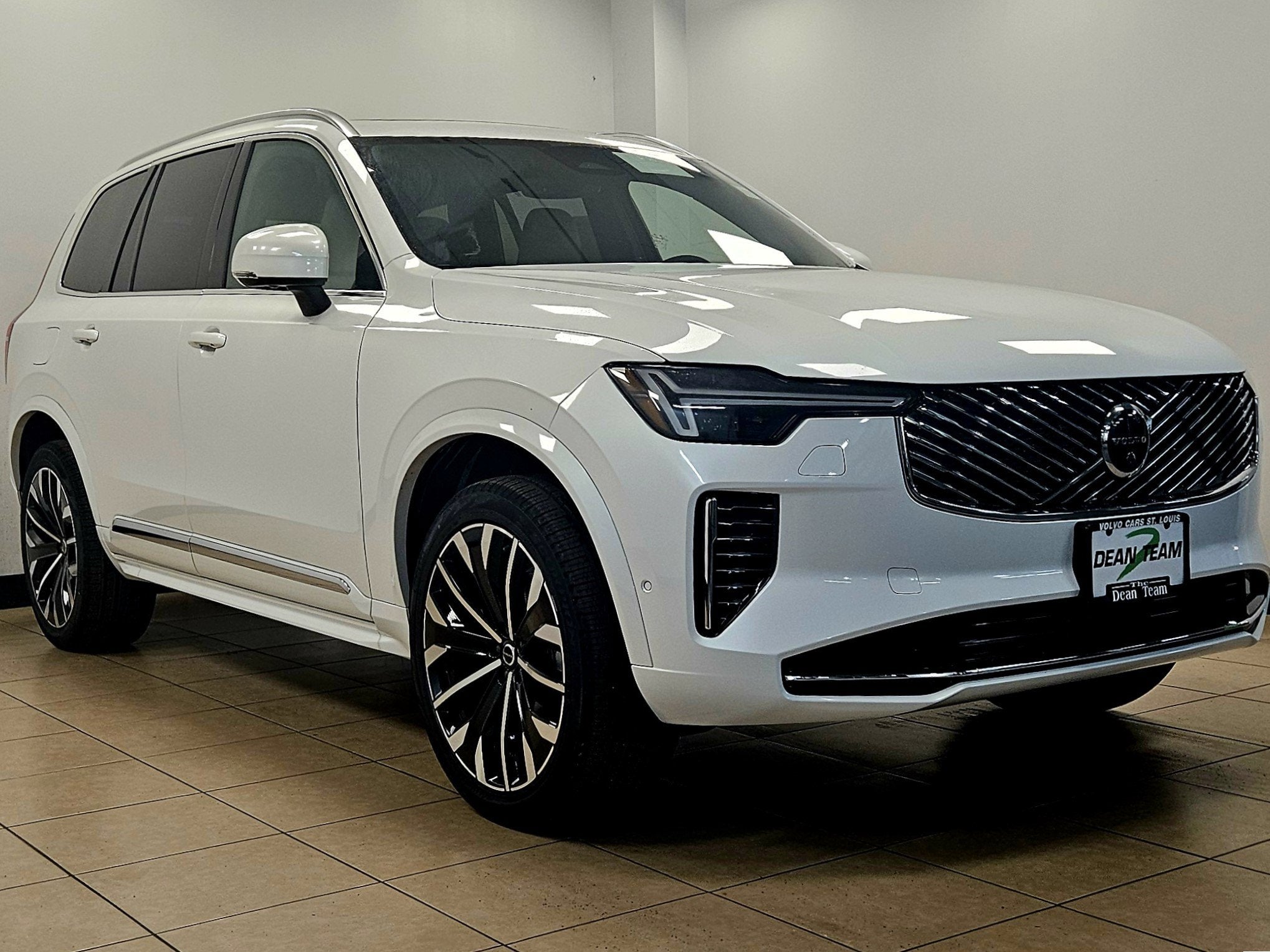 2026 Volvo XC90 Plus