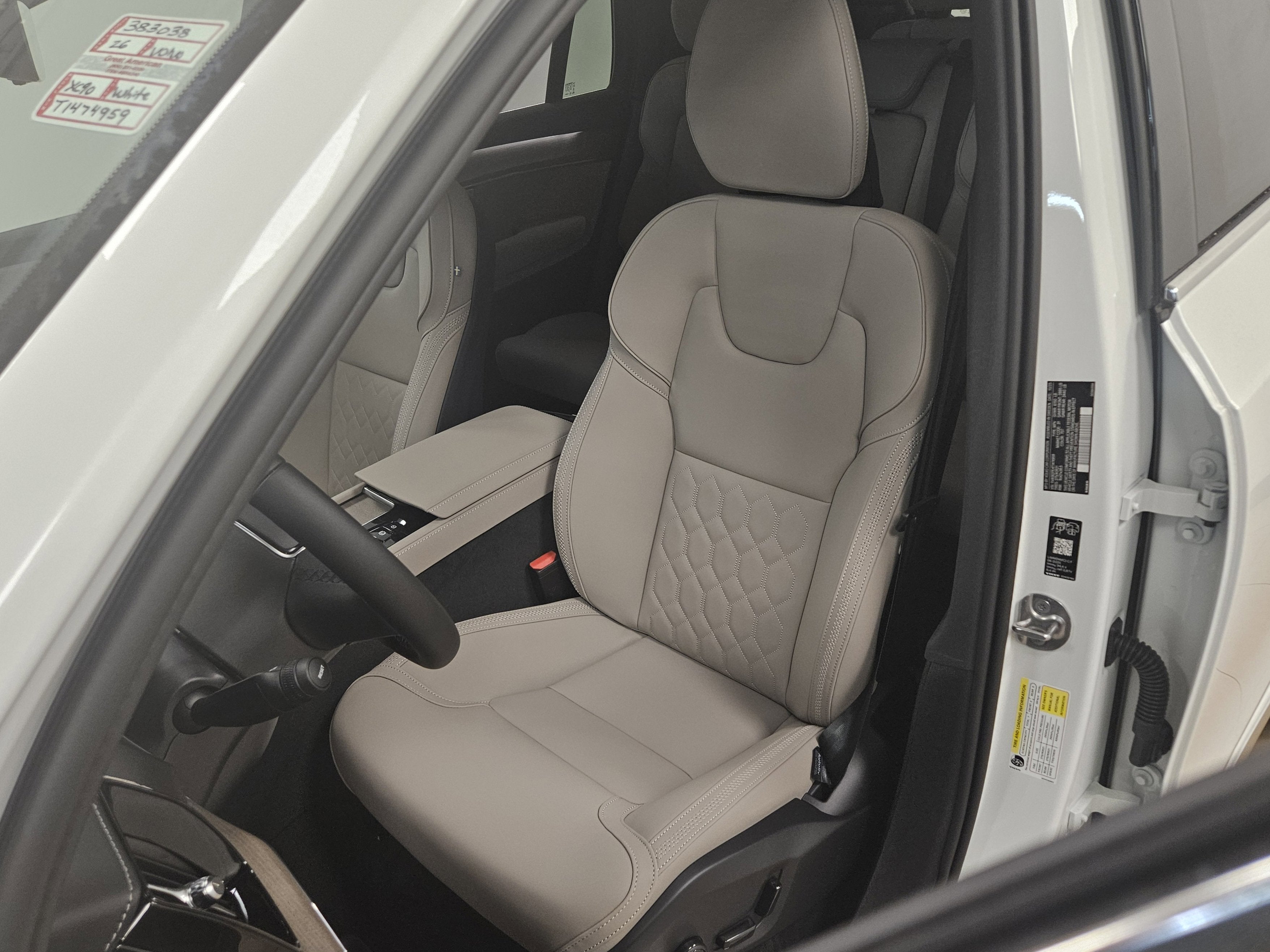 2026 Volvo XC90 Plus