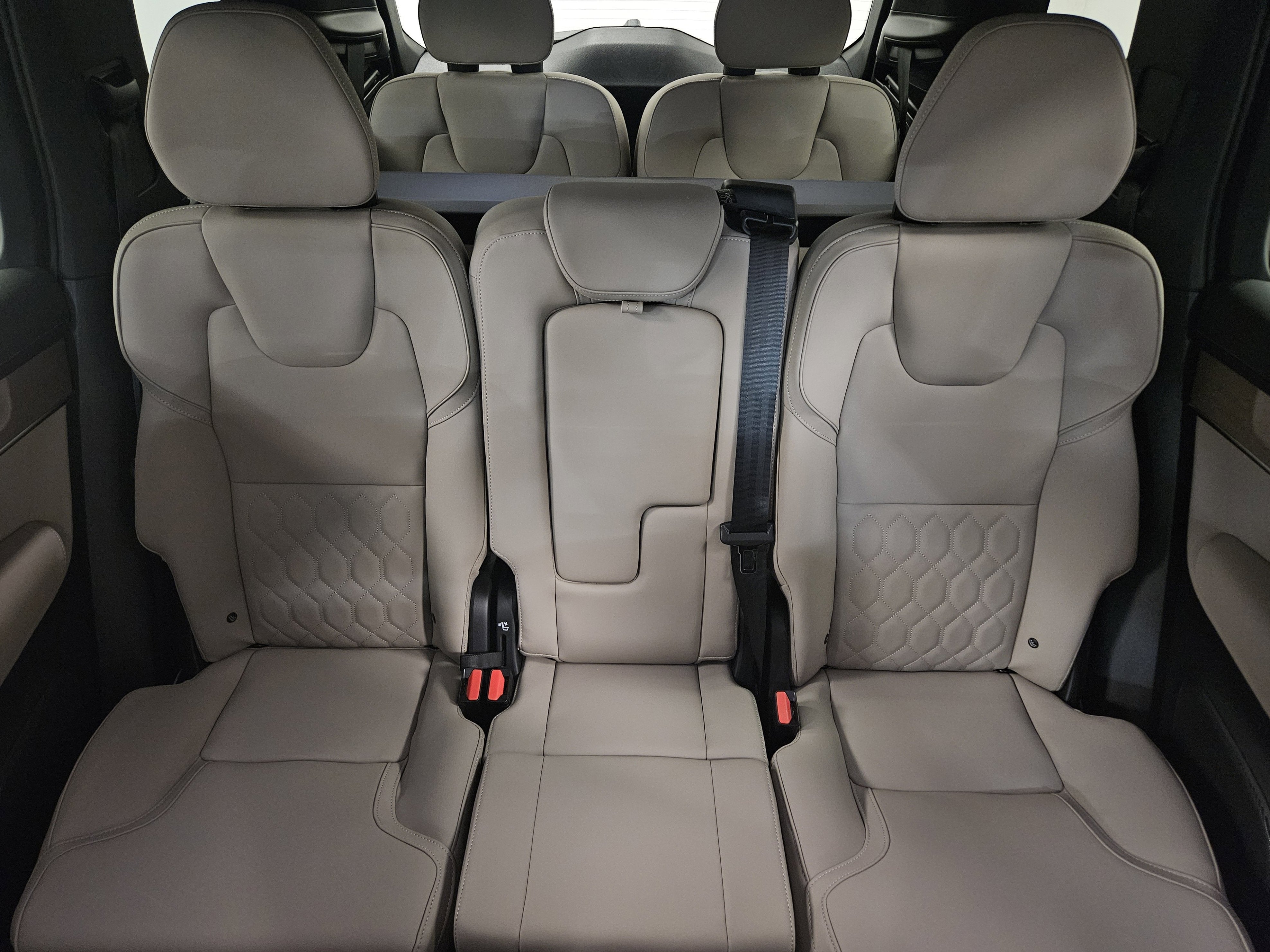 2026 Volvo XC90 Plus