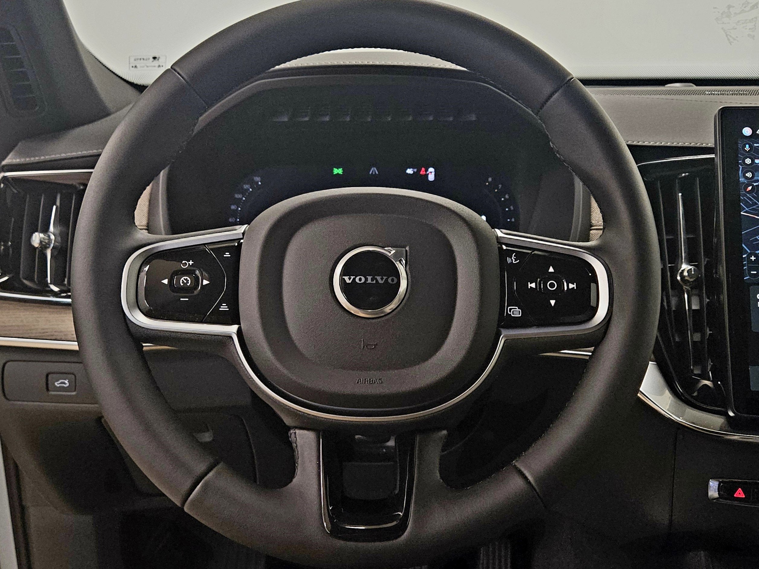 2026 Volvo XC90 Plus