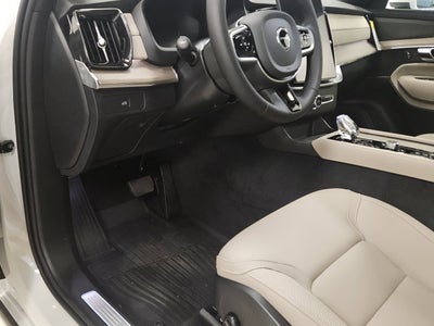 2026 Volvo XC90 Plus