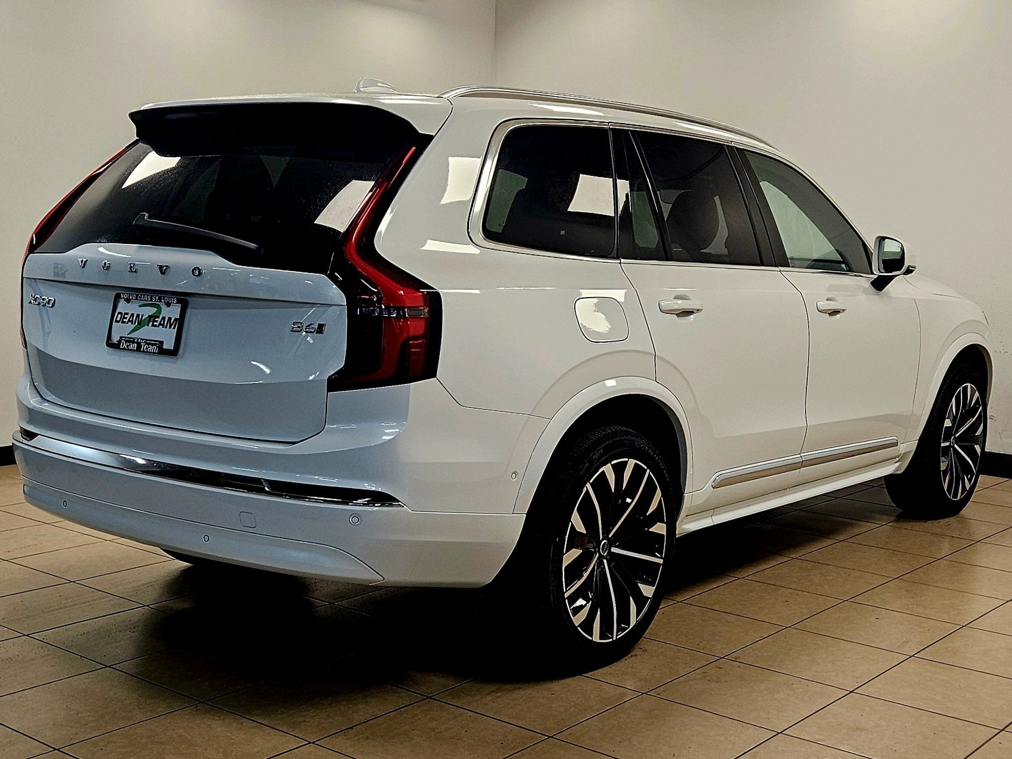 2026 Volvo XC90 Plus