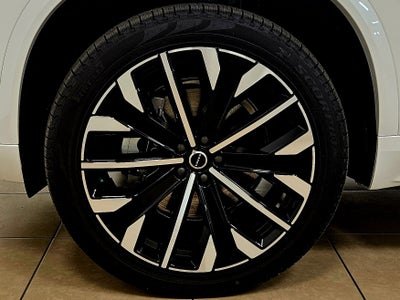 2026 Volvo XC90 Plus