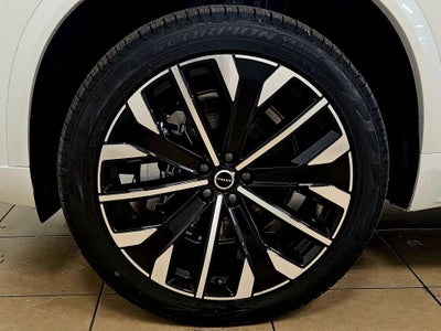 2026 Volvo XC90 Plus