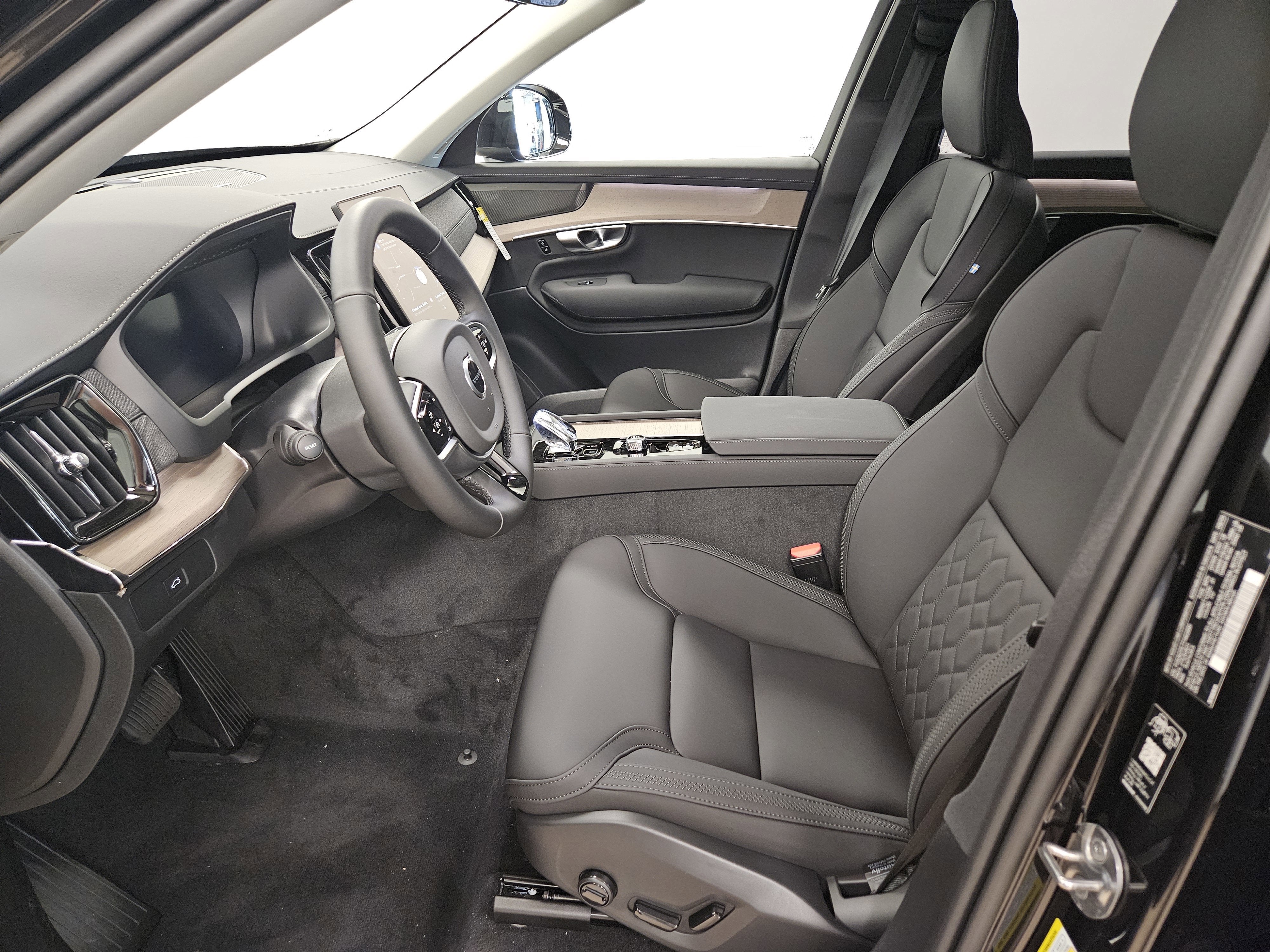 2026 Volvo XC90 Plus