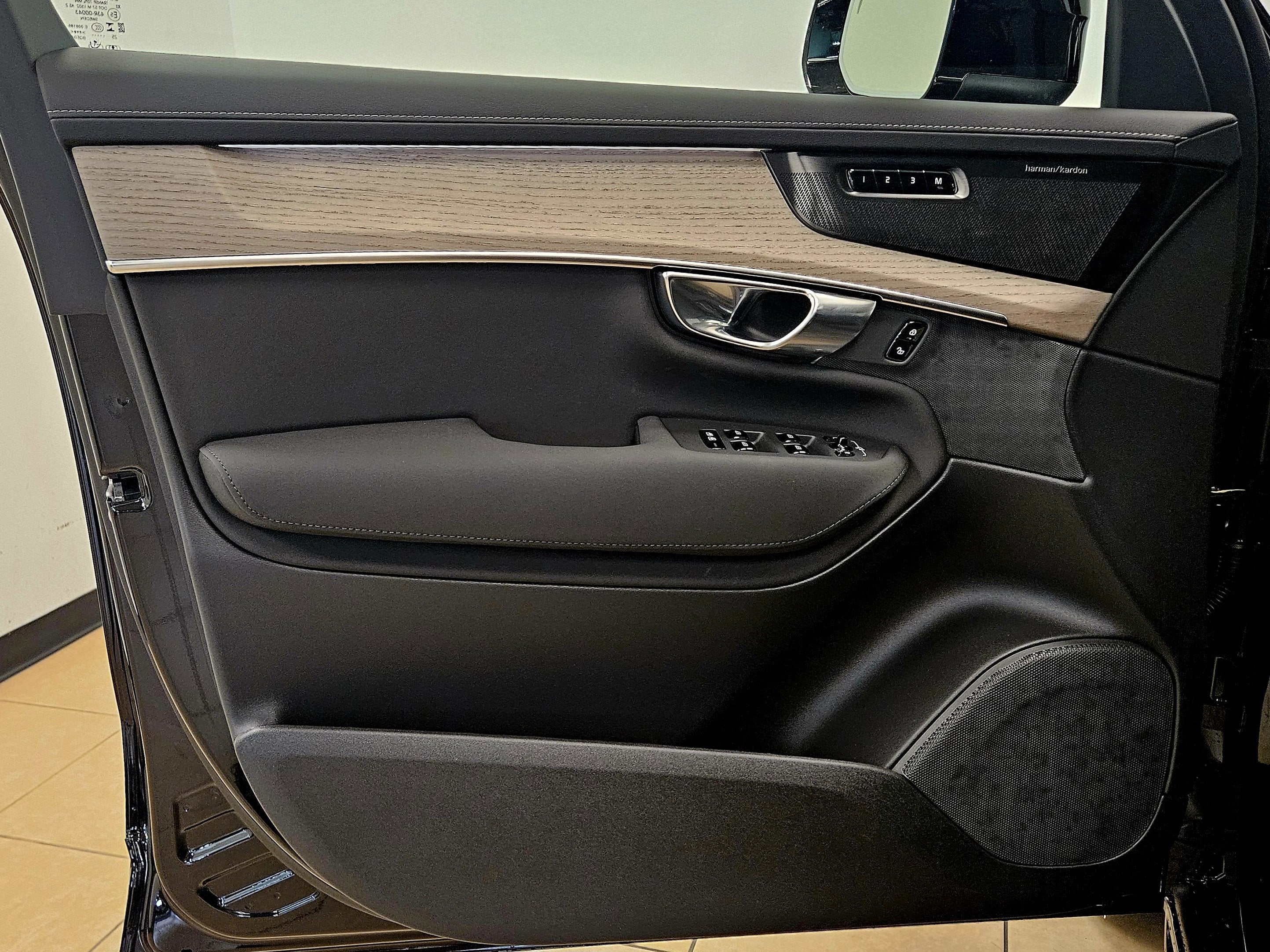 2026 Volvo XC90 Plus