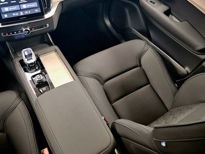 2026 Volvo XC90 Plus