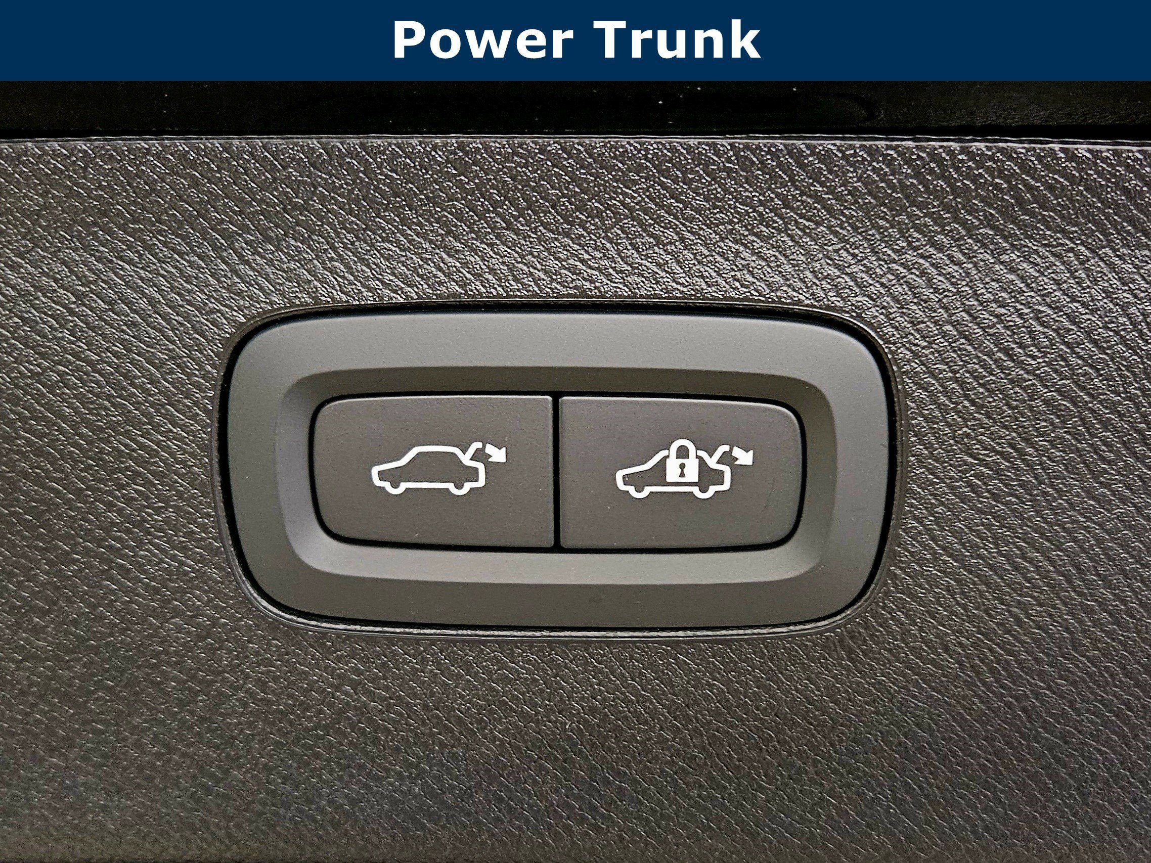 2026 Volvo XC90 Plus