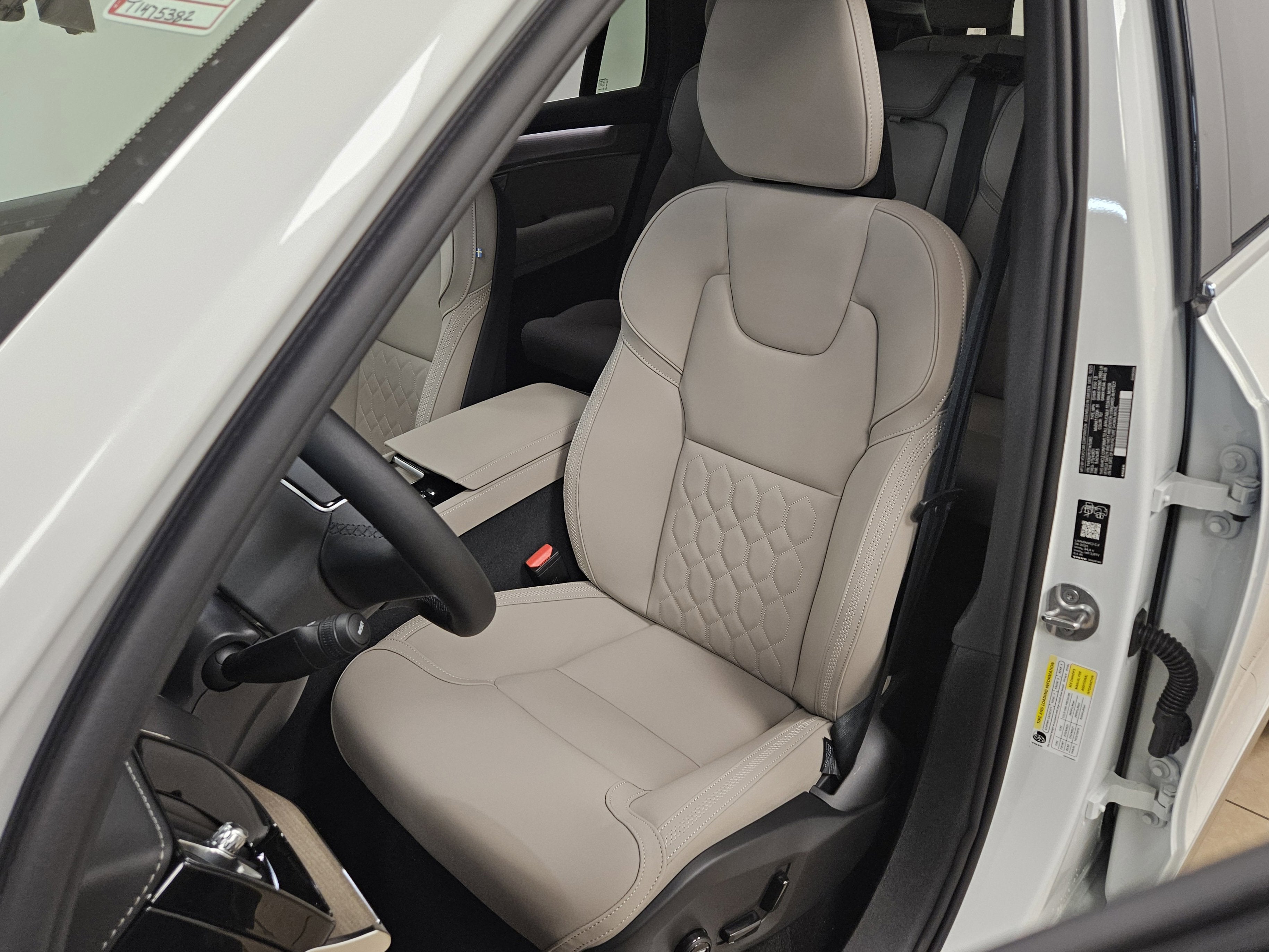 2026 Volvo XC90 Plus