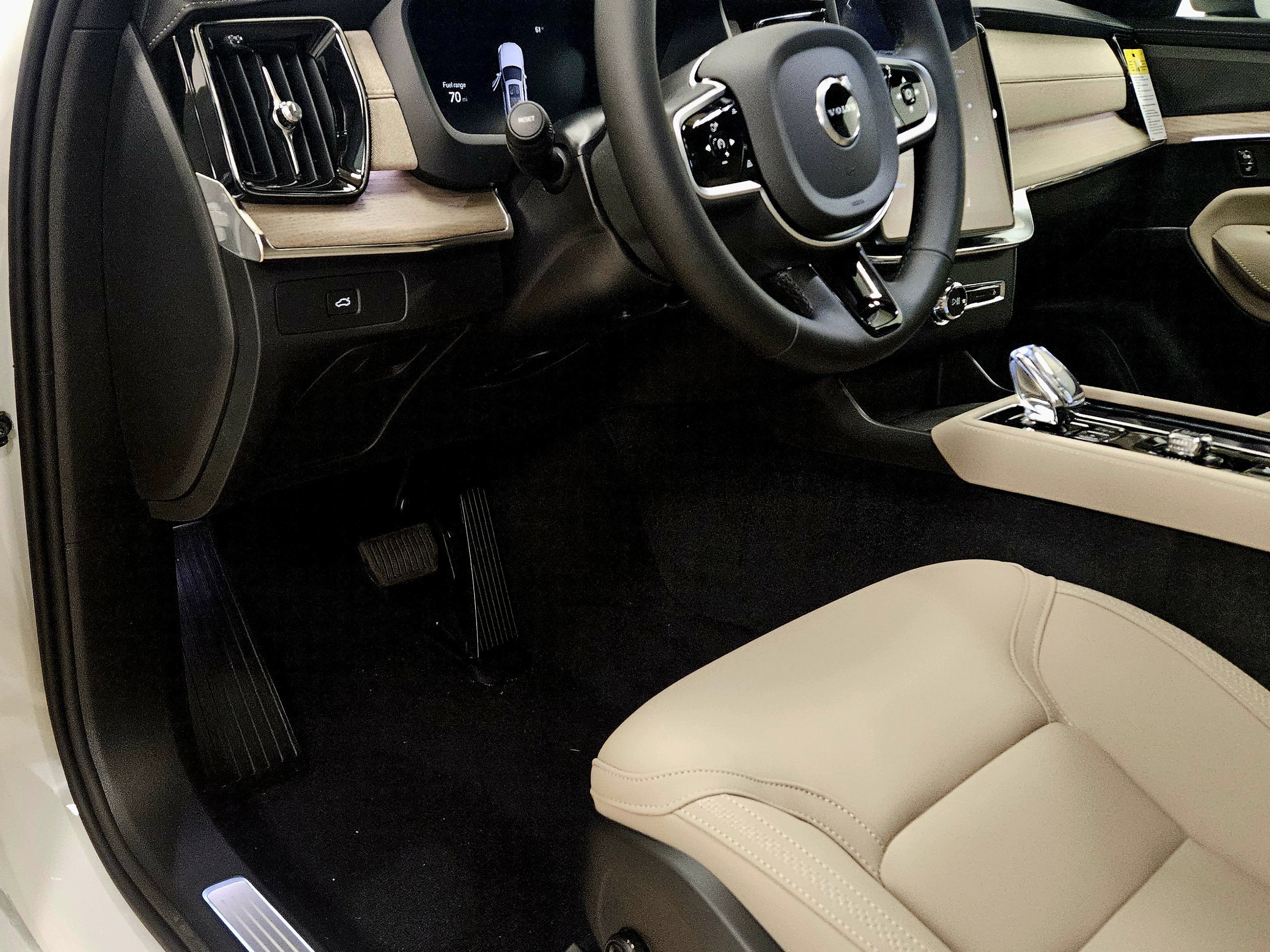 2026 Volvo XC90 Plus