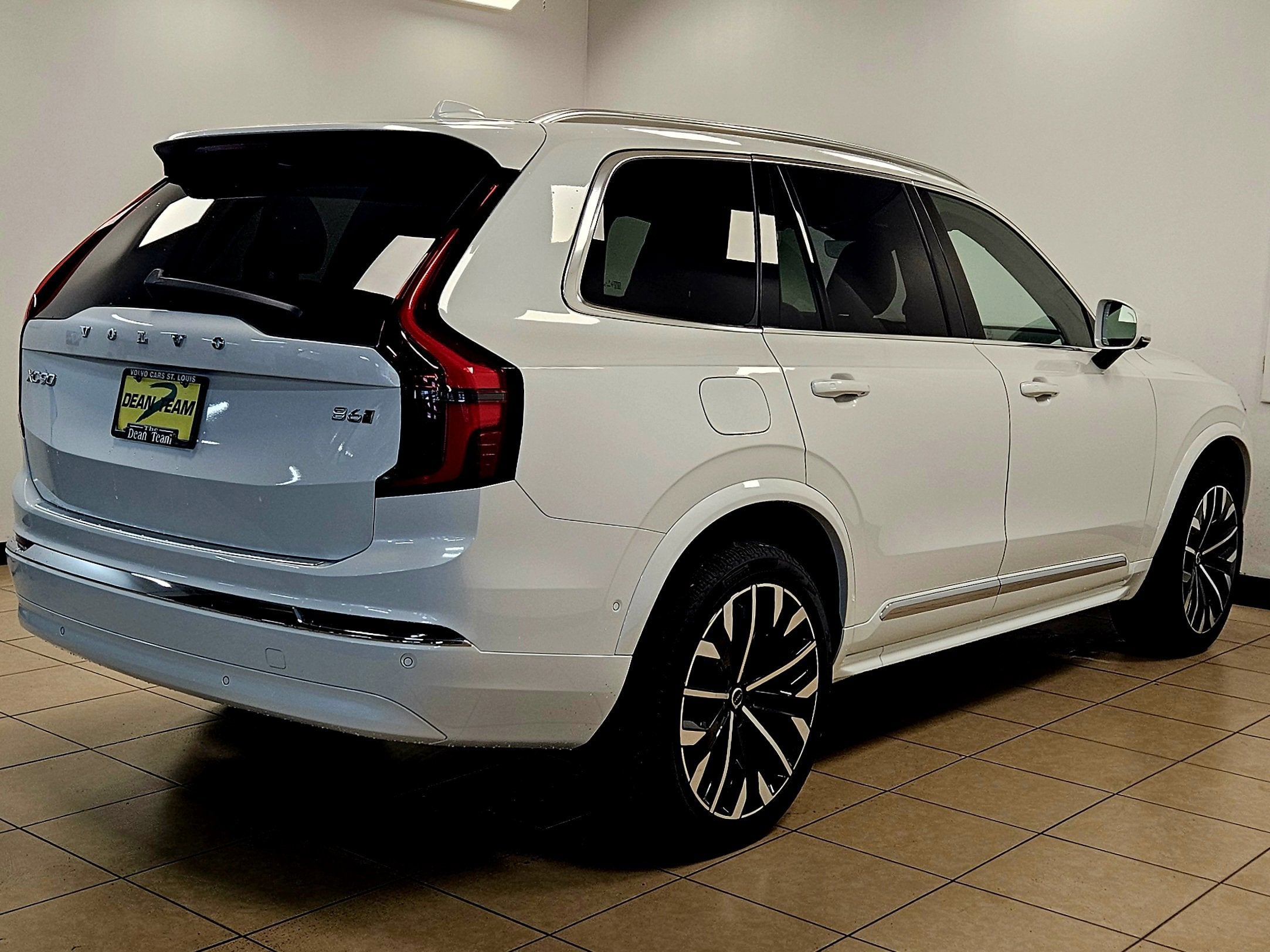 2026 Volvo XC90 Plus