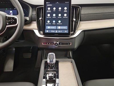 2026 Volvo XC90 Core