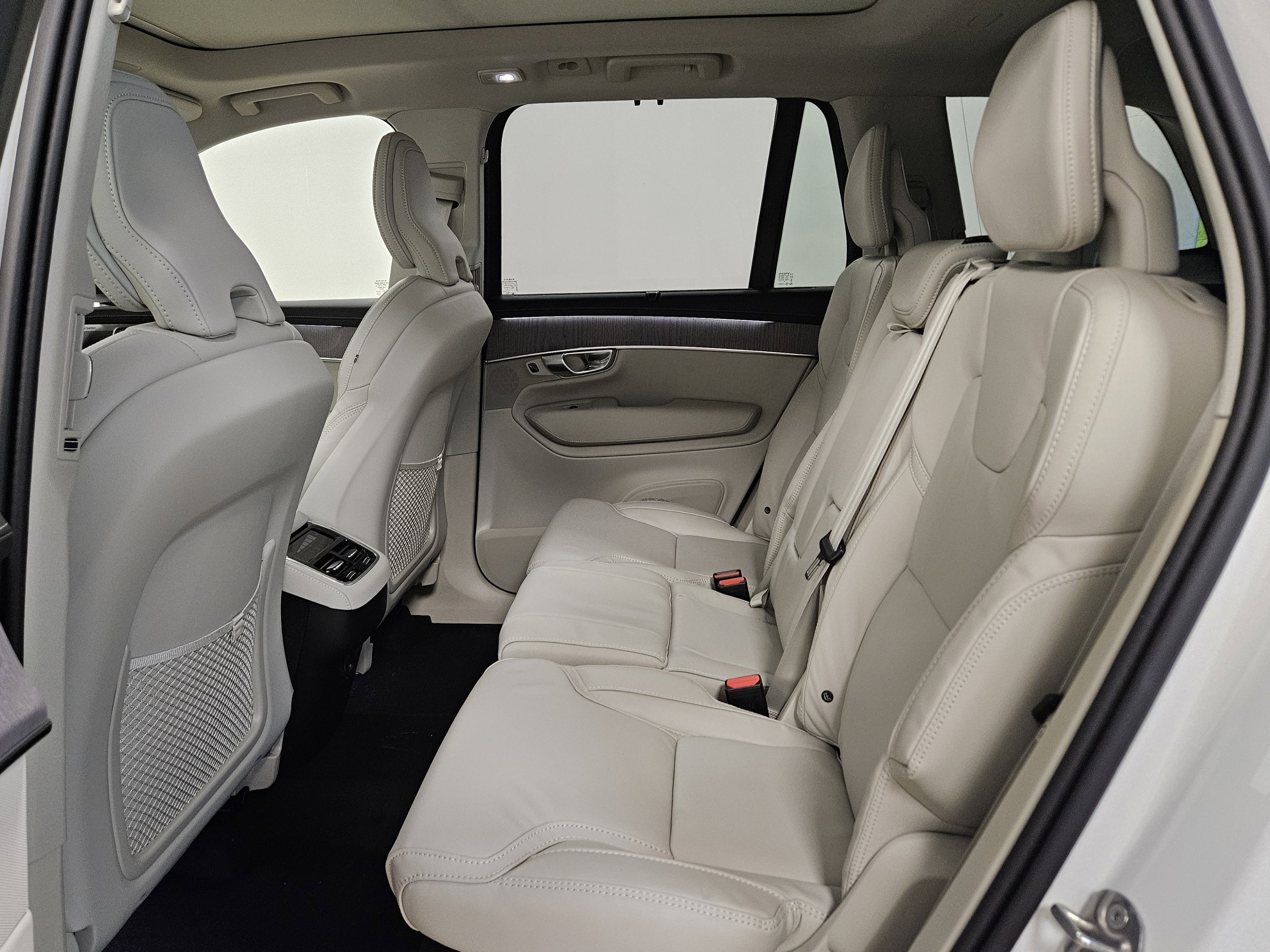 2026 Volvo XC90 Ultra Dark Theme