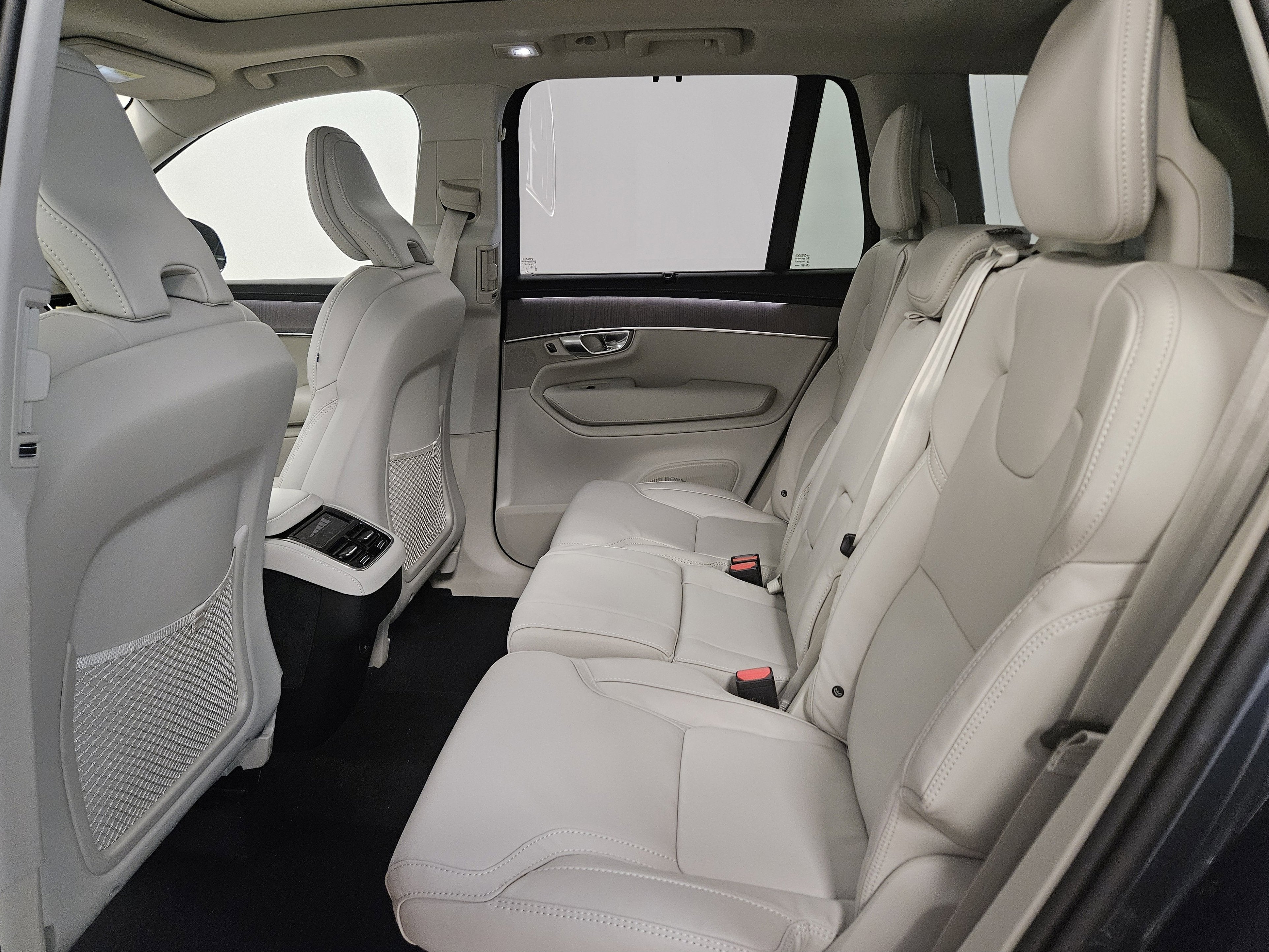 2026 Volvo XC90 Ultra Dark Theme