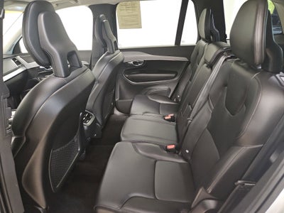 2021 Volvo XC90 Momentum