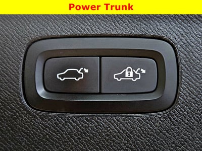 2021 Volvo XC90 Momentum