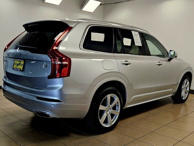 2021 Volvo XC90 Momentum