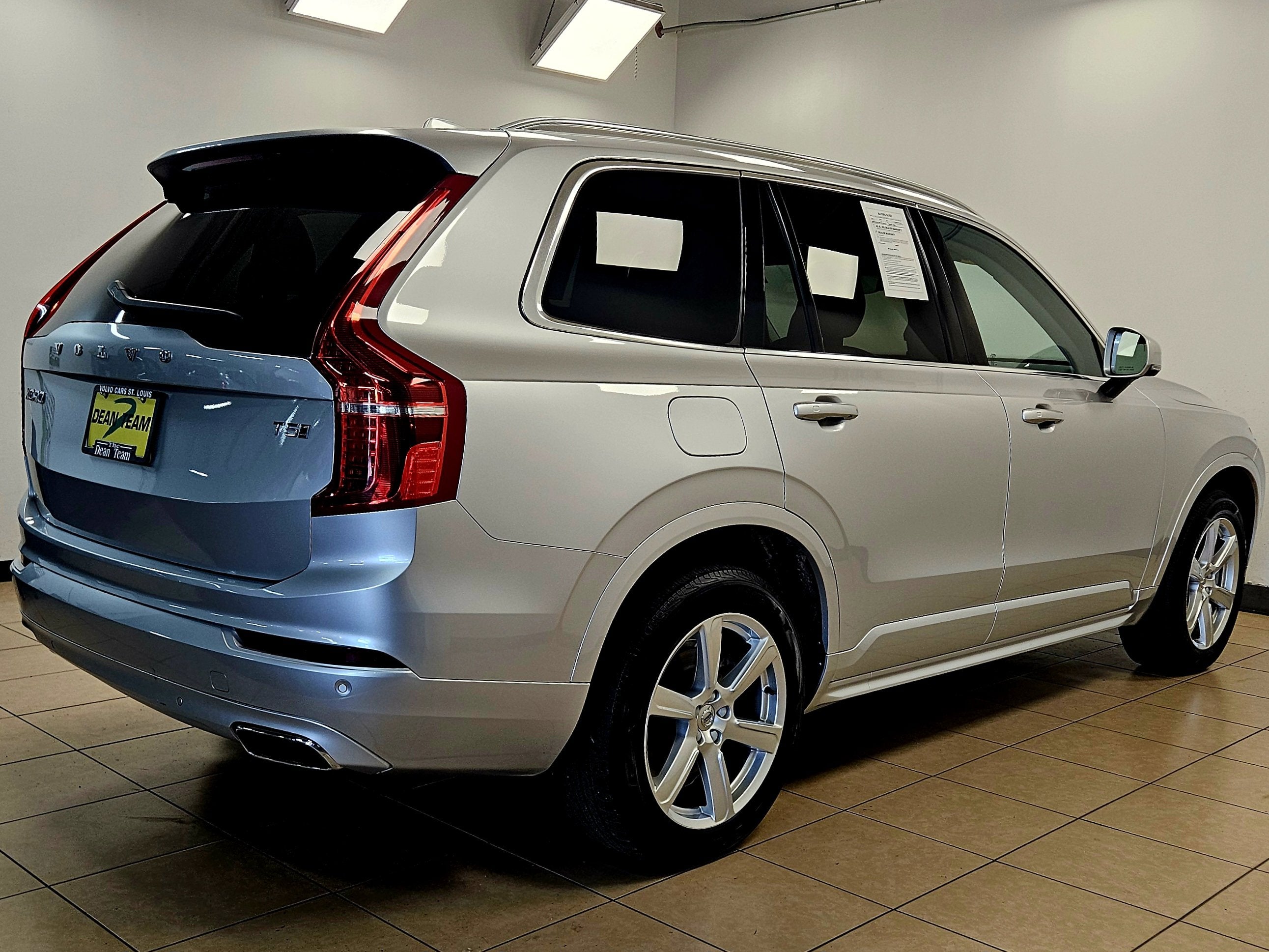 2021 Volvo XC90 Momentum