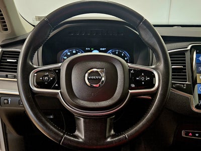 2021 Volvo XC90 Momentum