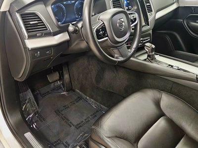 2021 Volvo XC90 Momentum