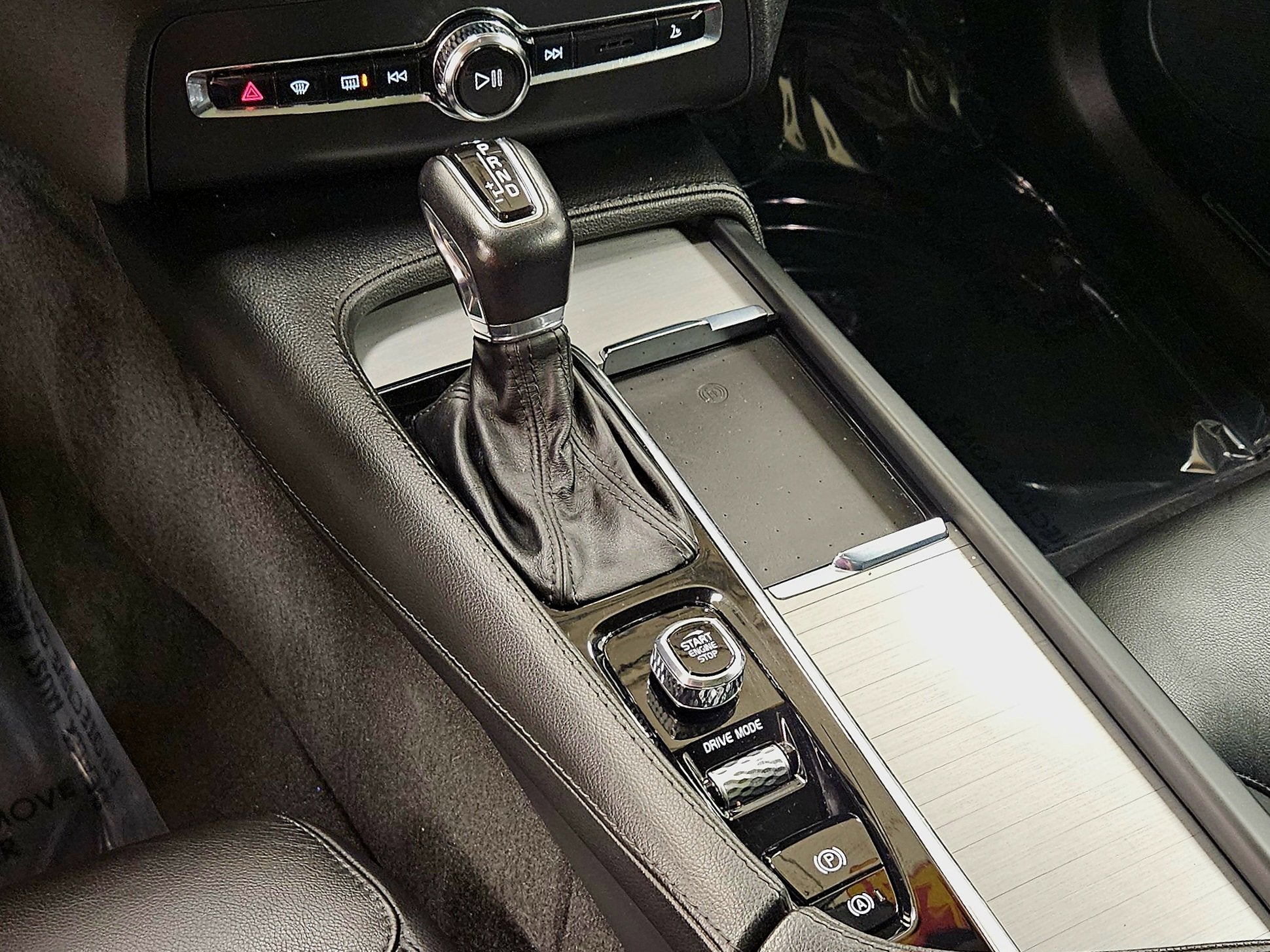 2021 Volvo XC90 Momentum