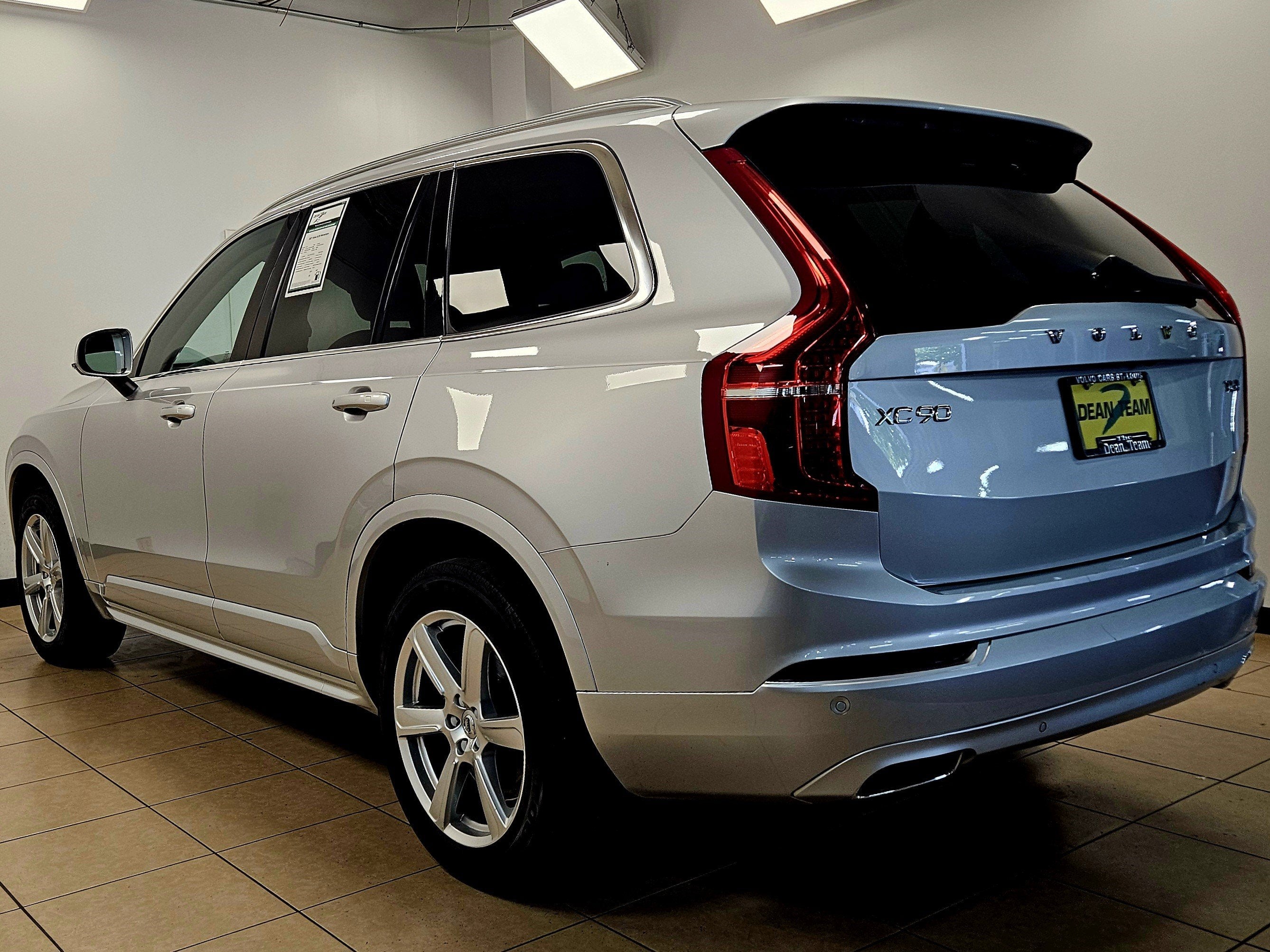 2021 Volvo XC90 Momentum